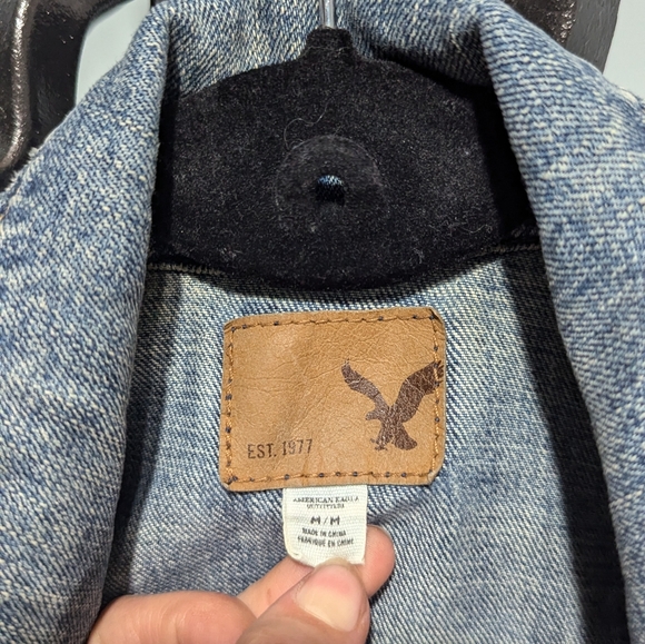 AE ladies cropped denim jacket M - Picture 2 of 6